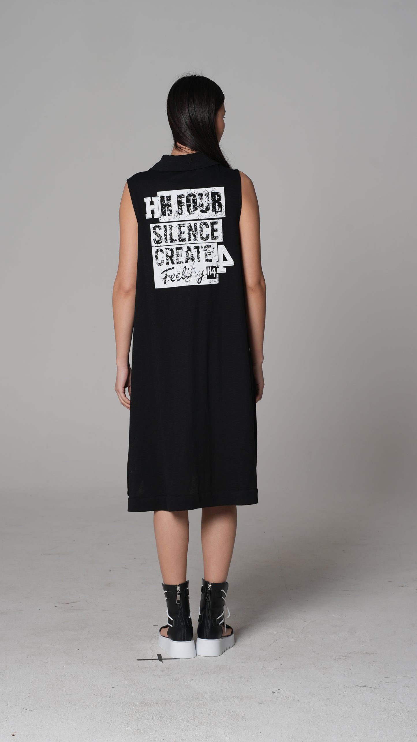 STYLE H4 Slogan-Print Ärmelloses Kleid | H4 London – Modell 6204