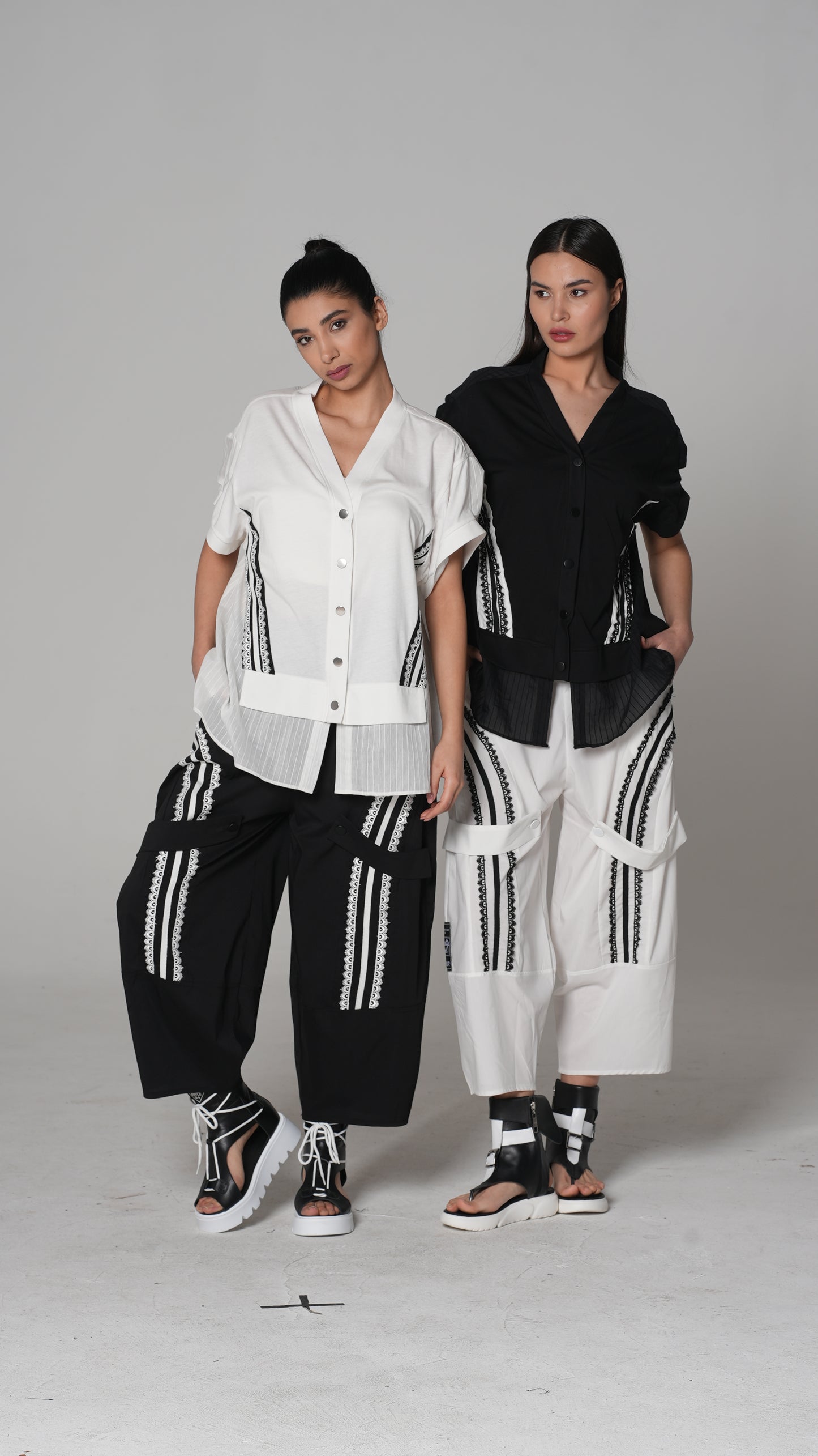 Top de Tul con Mangas Capa | H4 London – Modelo 6215