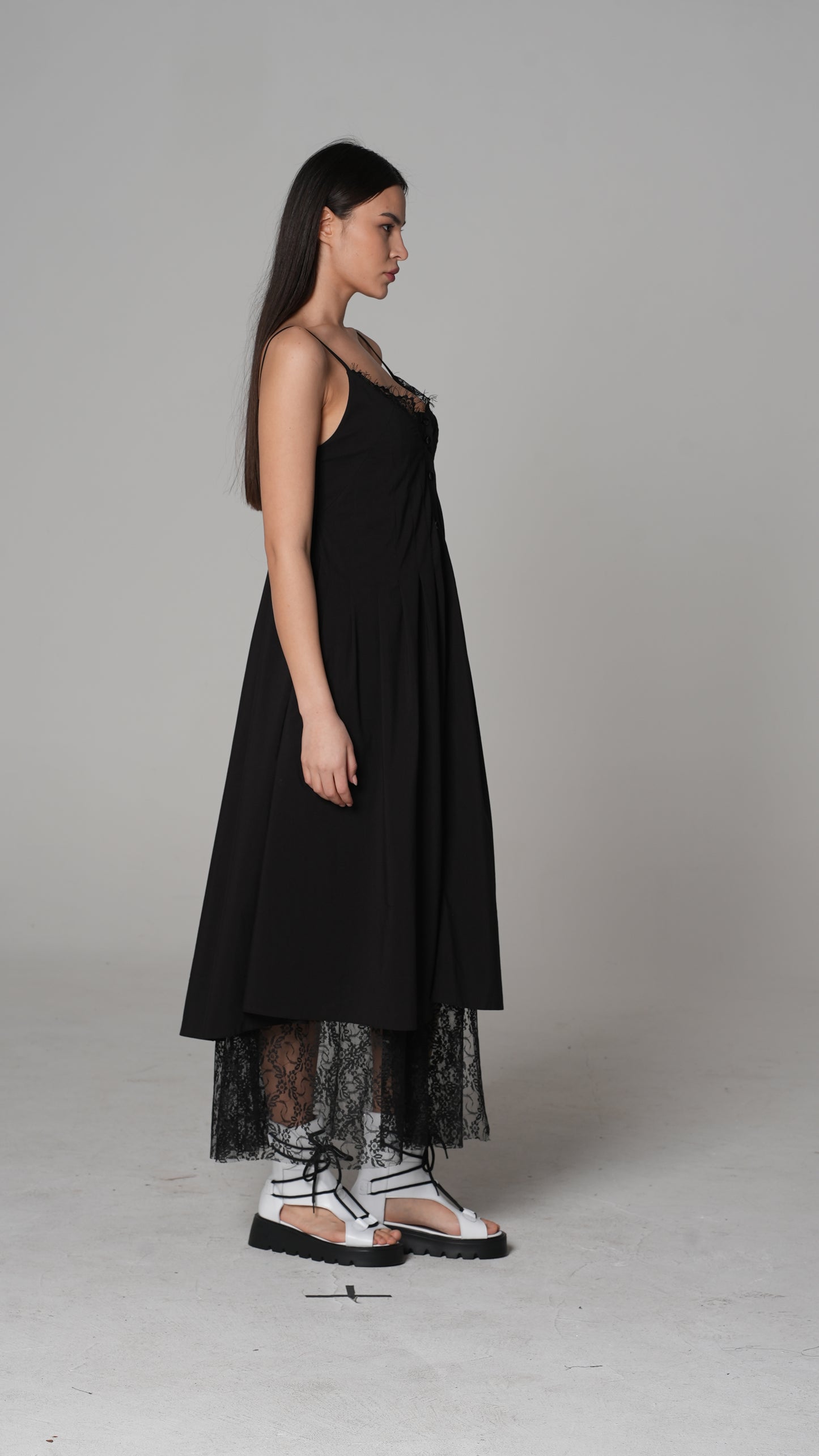 Vestido Slip de Tul y Encaje Negro | H4 London – Modelo 6229