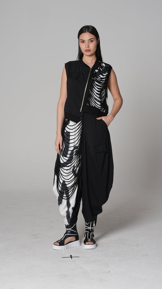 Chaleco Negro con Estampado Grafiti | H4 London – Estilo 6233