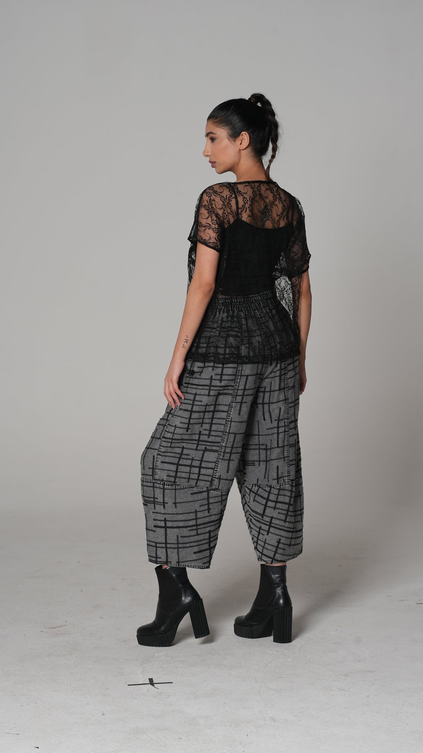 Blusa de Encaje a Cuadros | H4 London – Estilo 6258