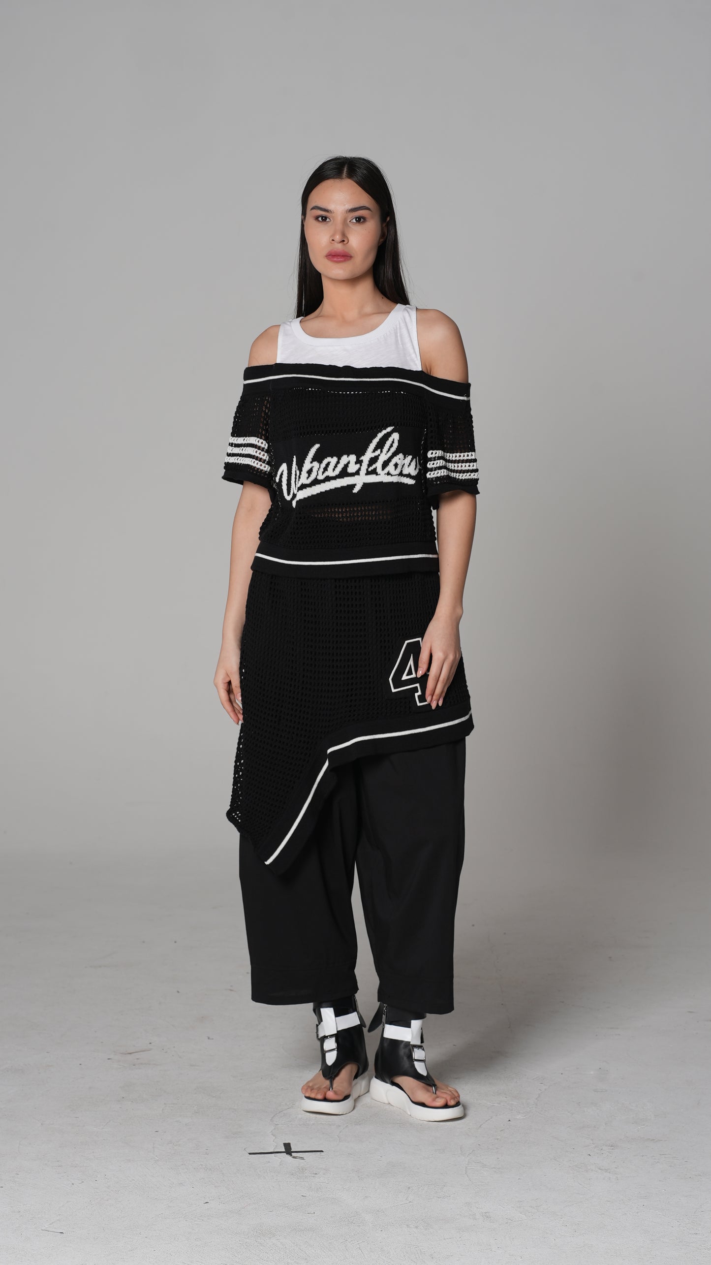 Camiseta Varsity Semitransparente | H4 London – Modelo 6265