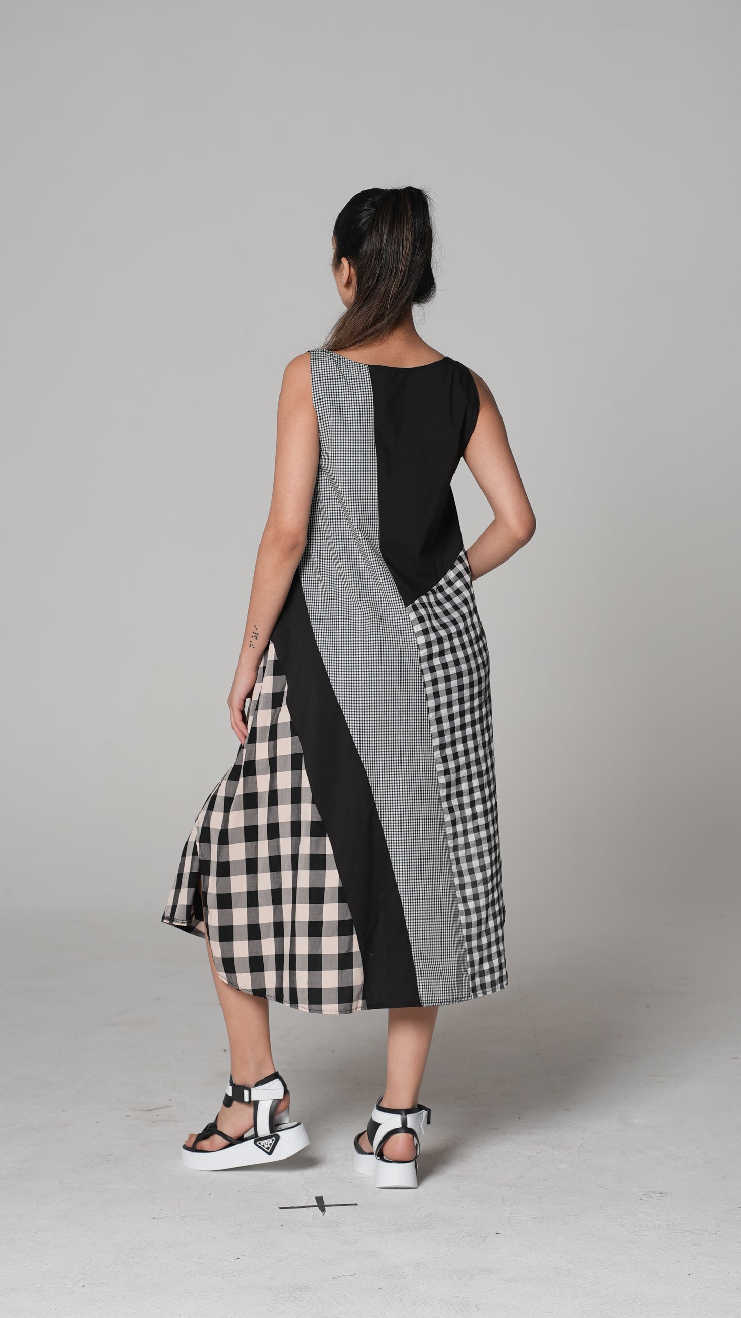 Vestido Midi Estampado Negro | H4 London – Style 6272