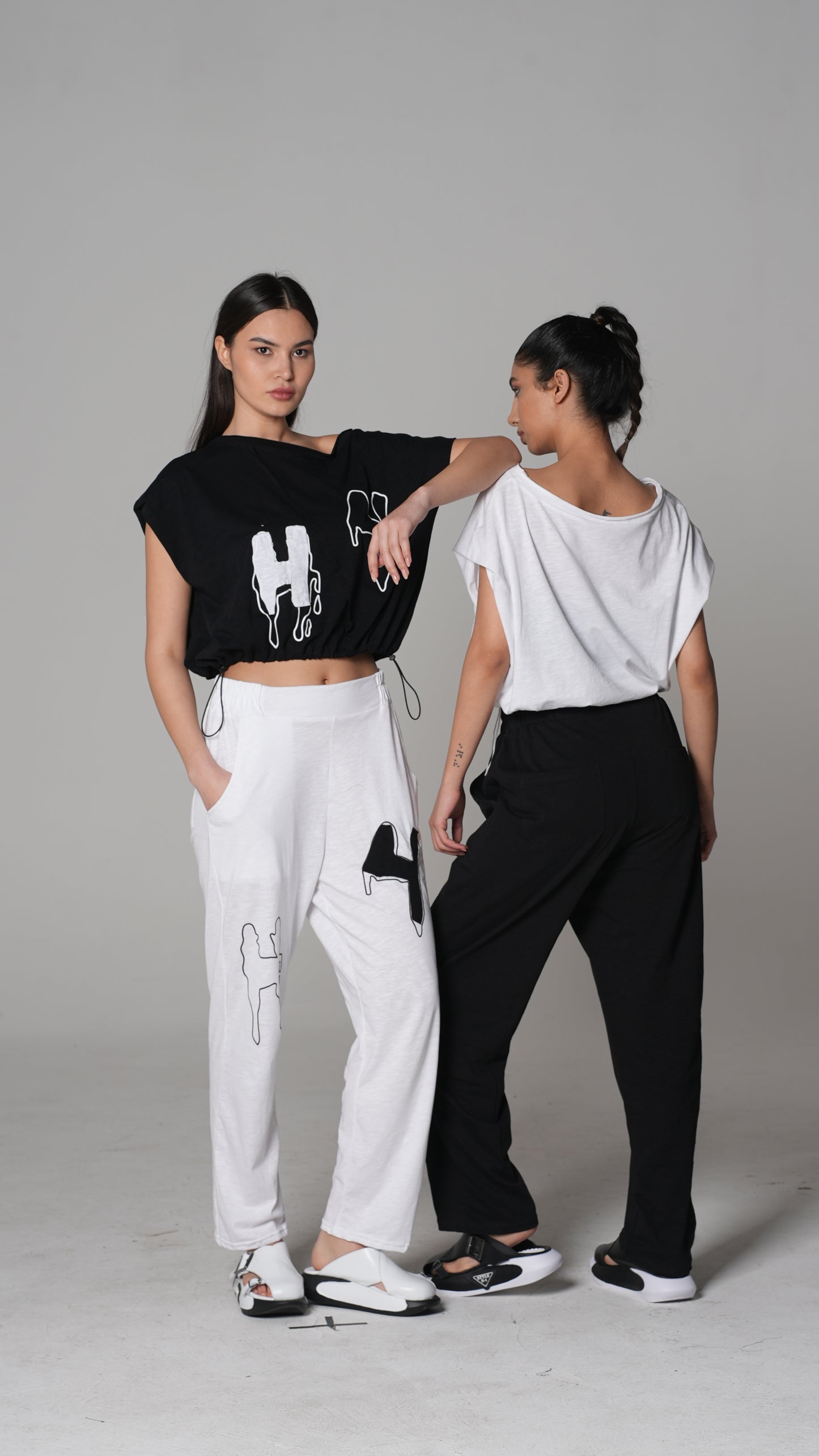 بنطال هارم مطبوع | H4 London – Style 6280