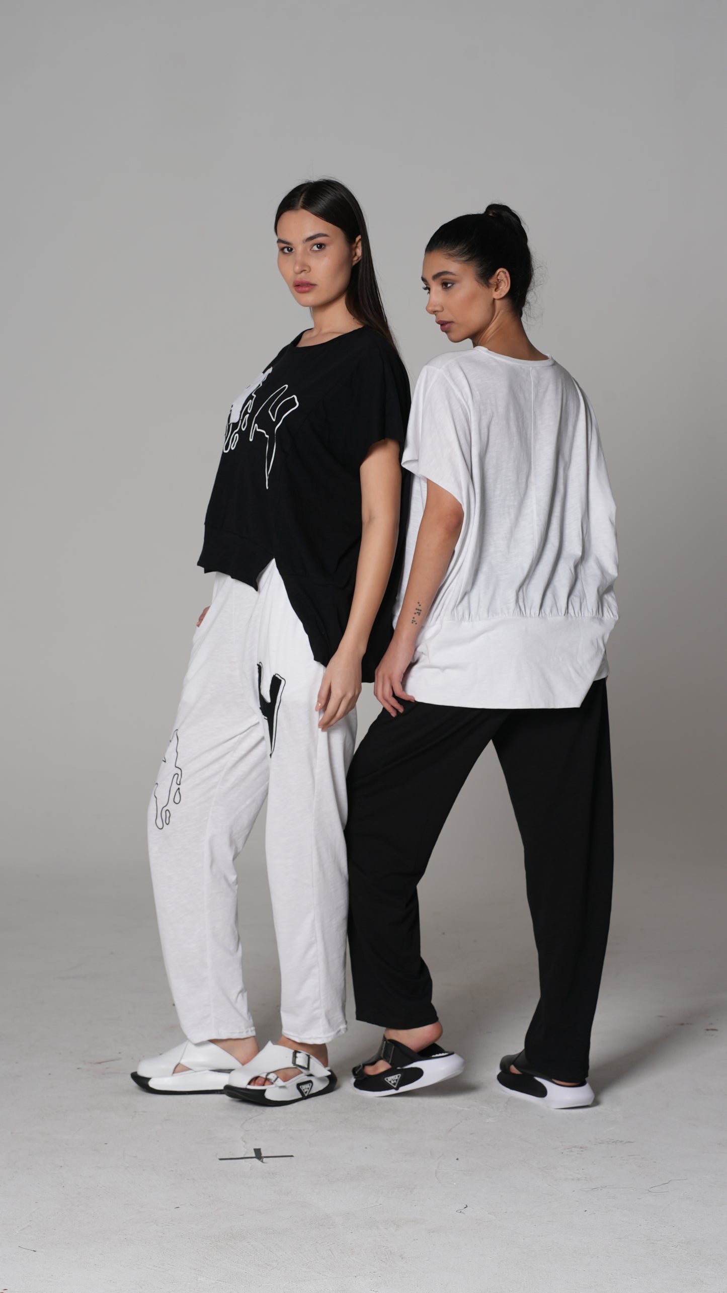 Camiseta Boxy Estampada | H4 London – Estilo 6282
