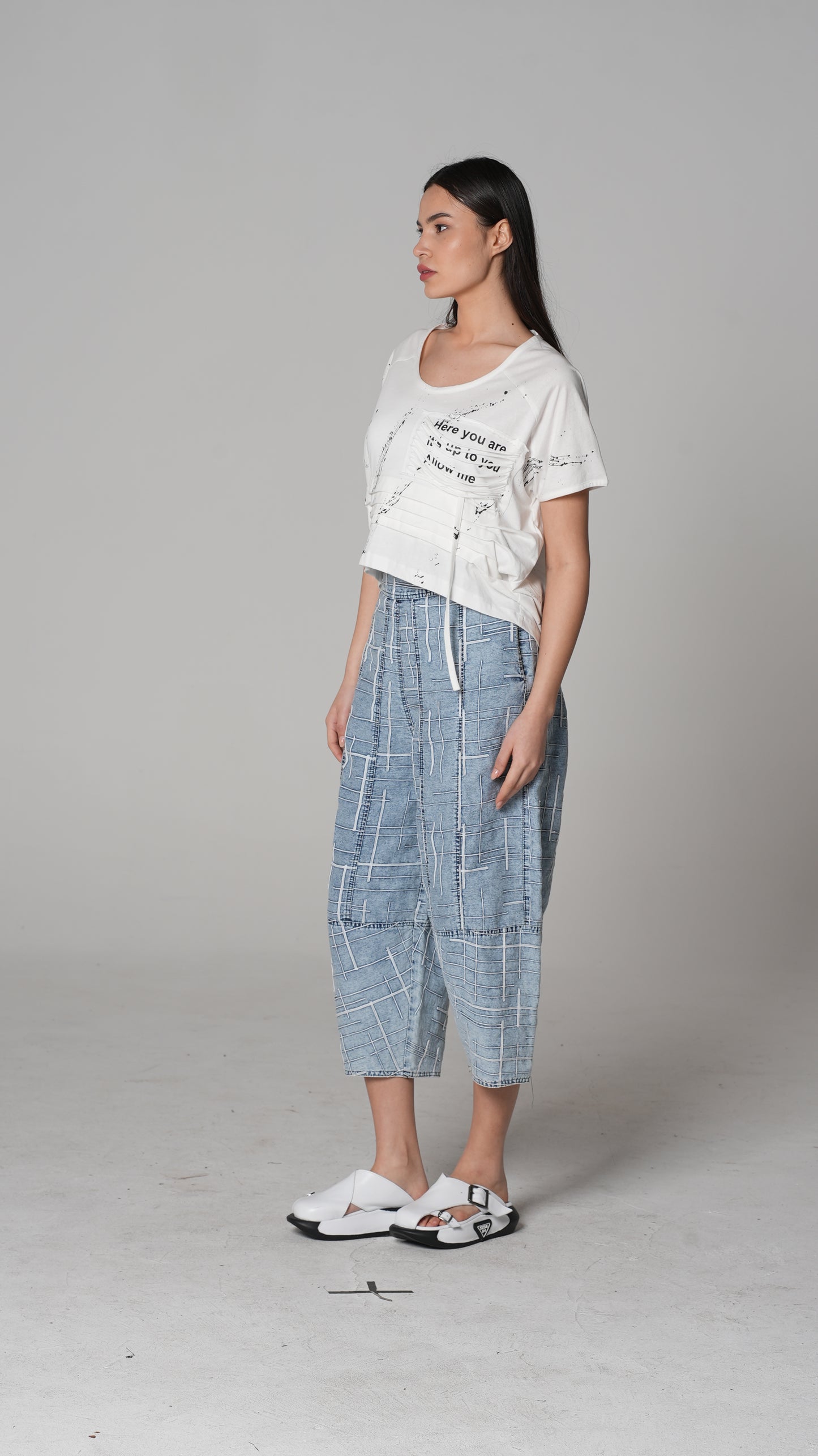 Camiseta Corta con Salpicaduras de Pintura | H4 London – Estilo 6300