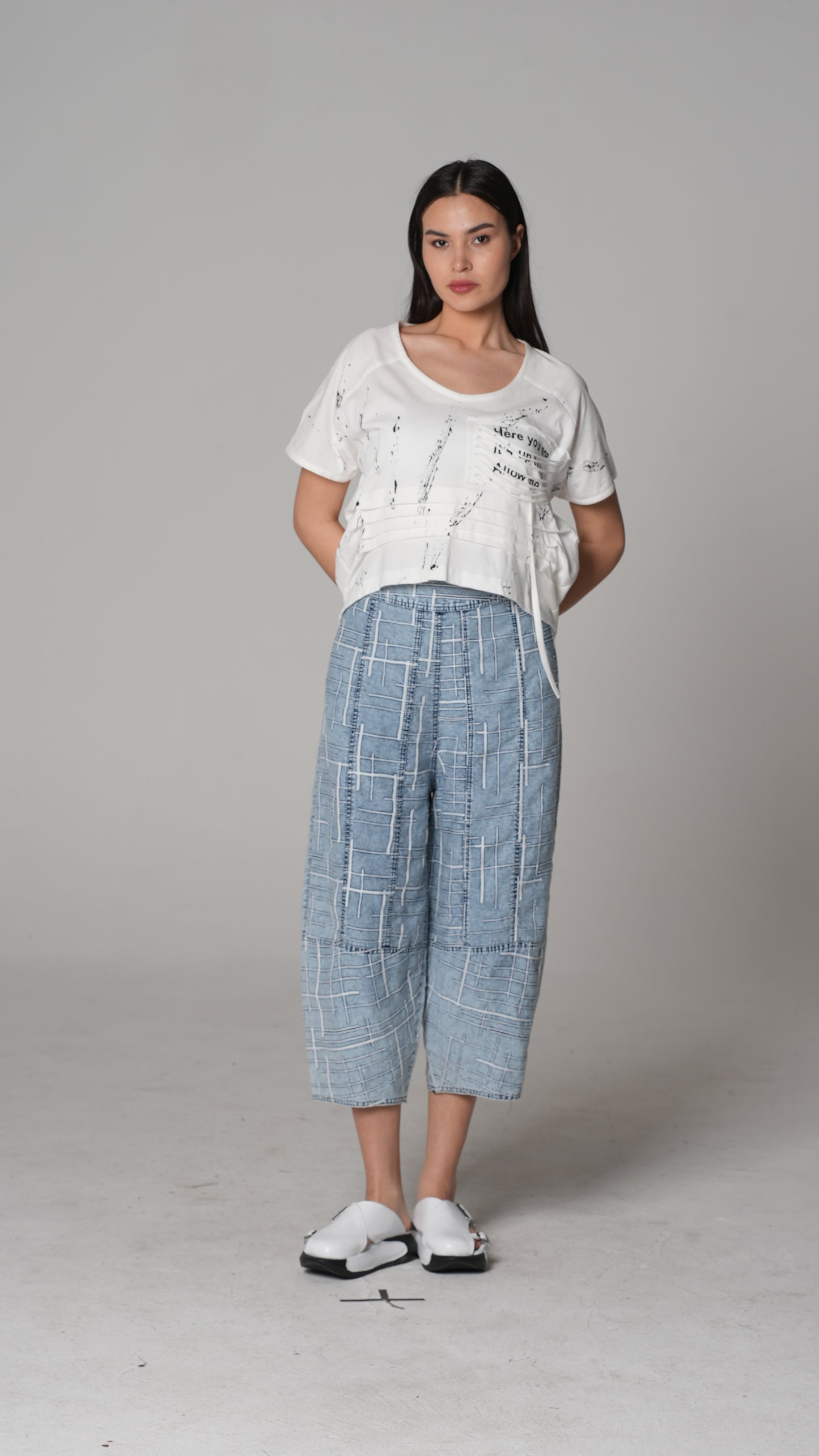 Camiseta Corta con Salpicaduras de Pintura | H4 London – Estilo 6300