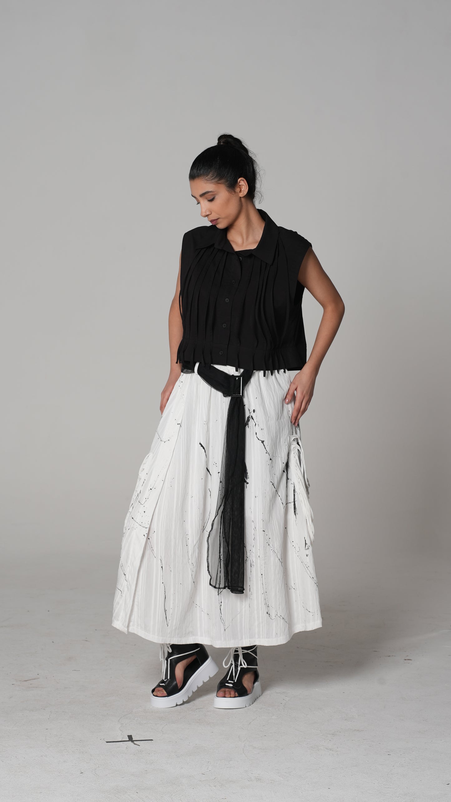 Camisa Corta Sin Mangas Plisada | H4 London – Estilo 6305