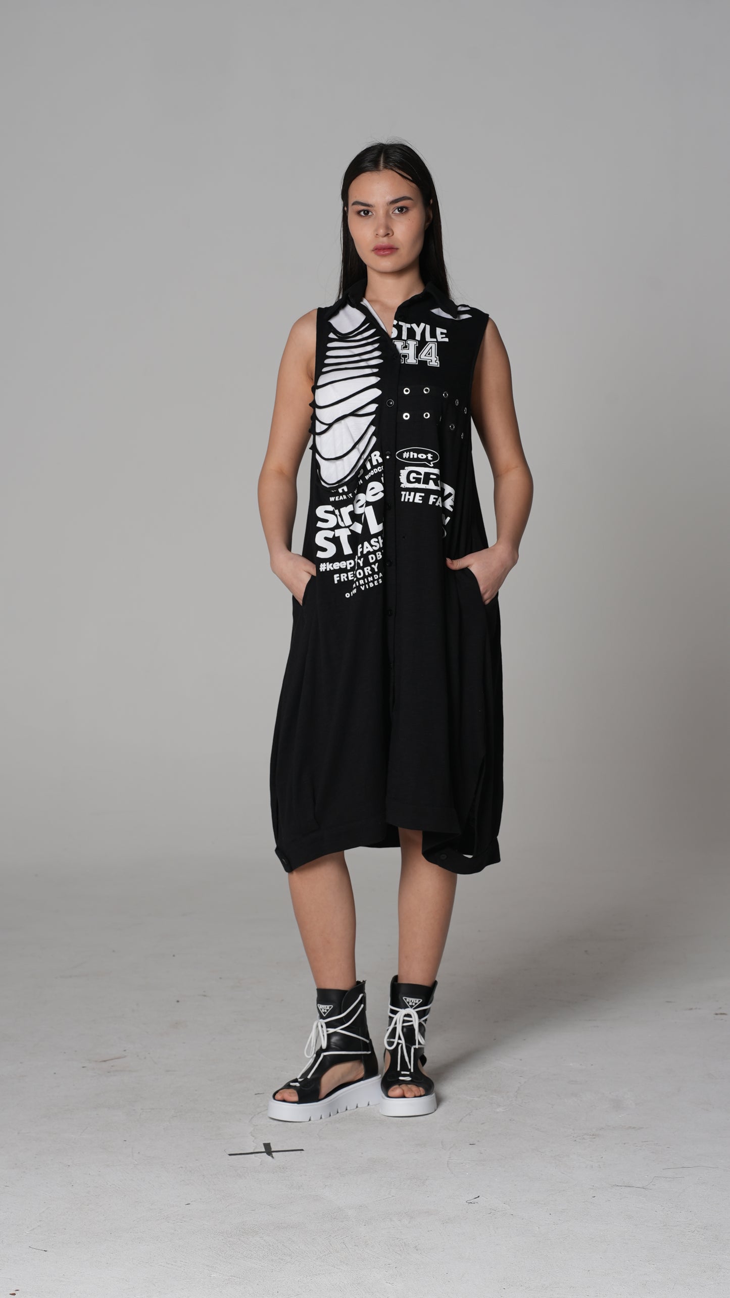 STYLE H4 Slogan-Print Sleeveless Dress — H4 London SS26