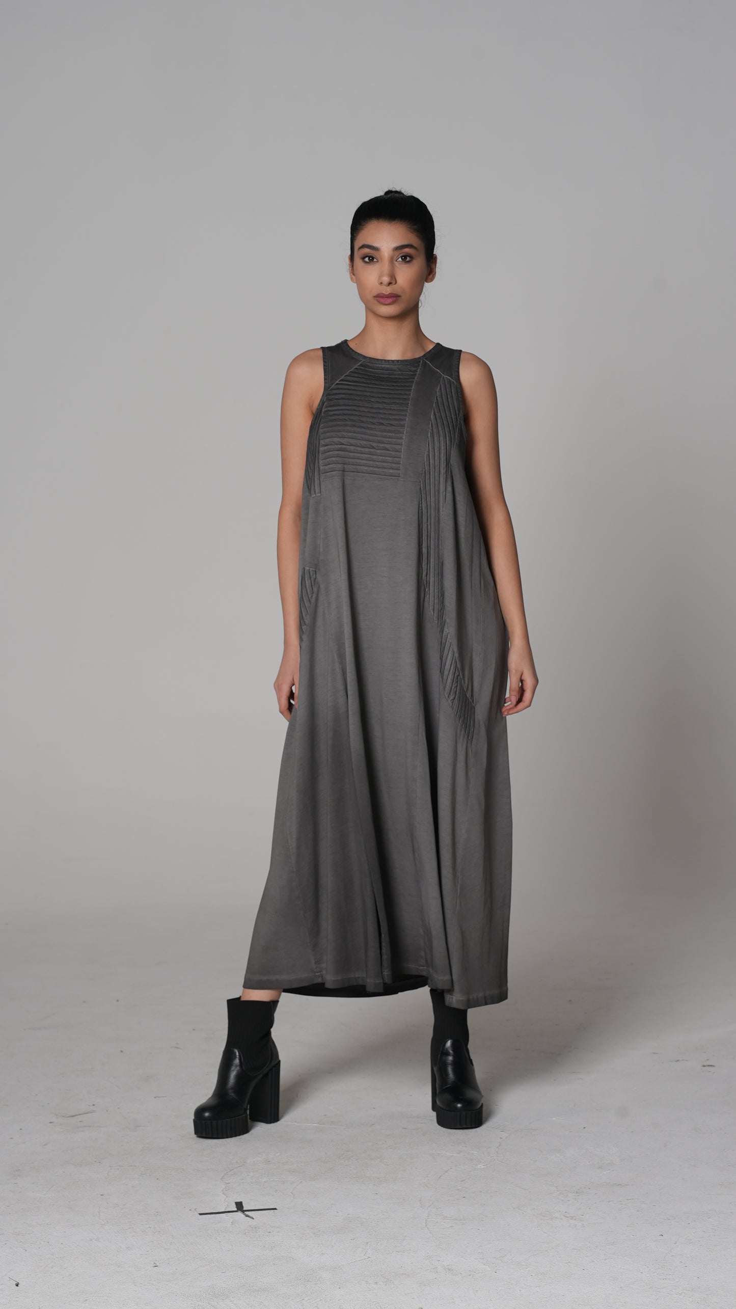 Side-Slit Sleeveless Midi Dress — H4 London SS26